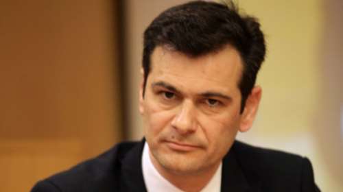 Απίστευτο τροχαίο με μηχανή για τον δήμαρχο της Χίου Μ. Βουρνούς