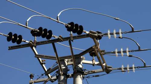 Σύρος: Ξυλοκόπησε τον υπάλληλο που πήγε να του κόψει το ρεύμα