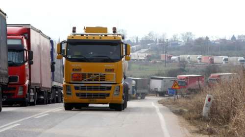 Κως: Οδηγός έκρυψε 11 μετανάστες στην νταλίκα