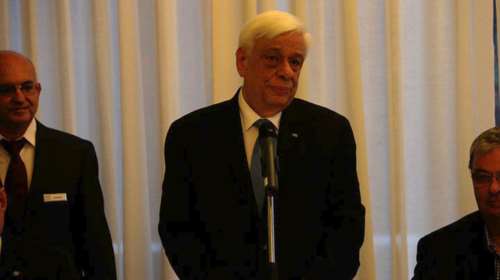 Μήνυμα Παυλόπουλου στην Αλβανία να σεβαστεί την ελληνική  μειονότητα