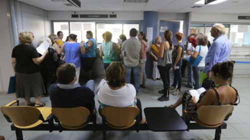 «Ραντεβού» με την εφορία σήμερα για φόρο εισοδήματος και ΦΠΑ