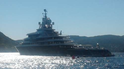 Στη Ζάκυνθο ο Αμπράμοβιτς με το υπερπολυτελές Luna [εικόνες]