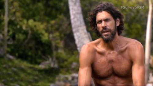 «Εξομολόγηση ζωής» από τον Γιάννη Σπαλιάρα στον νεκρό πατέρα του