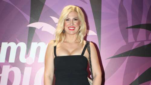 Ο λόγος που η Ράνια Θρασκιά χαμογελάει πλατιά  και κερνάει