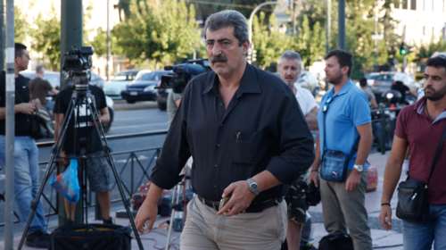 Εργαζόμενοι ΚΕΕΛΠΝΟ καταγγέλλουν για «παρακράτος» τον Πολάκη