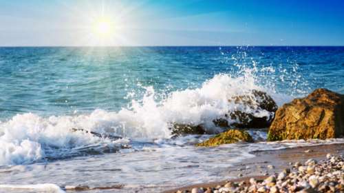 Kαιρός: Ζέστη με ισχυρούς ανέμους στο Αιγαίο