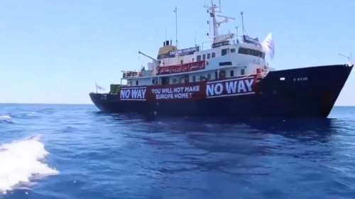 Συναγερμός στην  Κρήτη για το πλοίο των ακροδεξιών