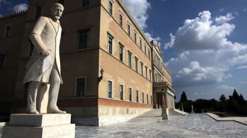 Εκταμιεύεται η κρατική επιχορήγηση: 3,1 εκατ. ευρώ στα κόμματα