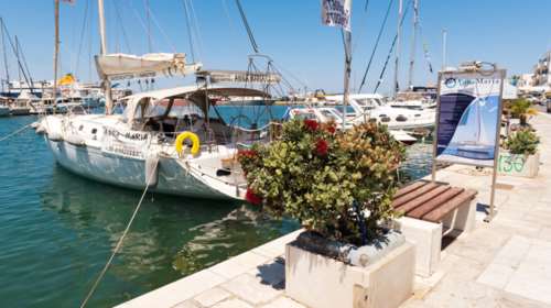 Στην τσιμπίδα της Εφορίας για φοροδιαφυγή και τουριστικά πλοιάρια