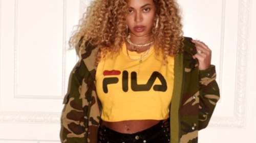 Beyonce: Με καυτό, σκισμένο σορτσάκι λίγο μετά την εγκυμοσύνη της