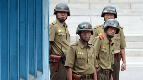 Πατριωτική &quot;έκρηξη&quot;: Εκατ. βορειοκορεάτες θέλουν να καταταγούν