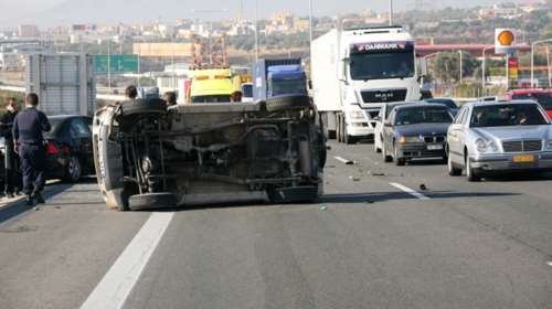 Μία νεκρή και τρεις τραυματίες σε δυστύχημα