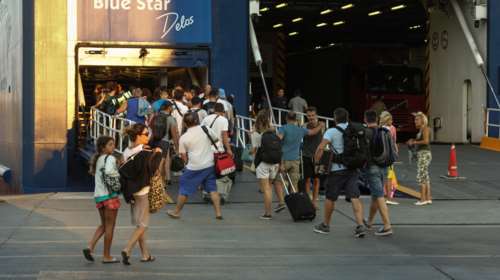 Κορυφώνεται η έξοδος των αδειούχων για τον Δεκαπενταύγουστο