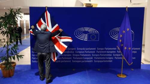 ΕΕ προς Βρετανία: Πρώτα Brexit και μετά βλέπουμε για την τελωνειακή ένωση