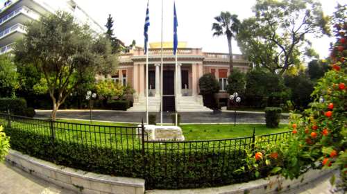 Επιμένει το Μαξίμου: Τα πήγαμε πάρα πολύ καλά με τις φωτιές