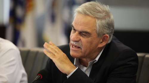 Tα &quot;μαζεύει&quot; ο Τόσκας για τα περί συνωμοσιολογίας και εμπρησμών