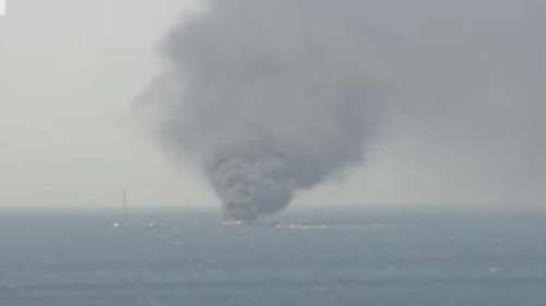 Βυθίστηκε το σκάφος που τυλίχτηκε στις φλόγες στον Άλιμο
