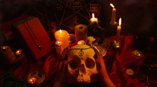 Φρίκη: Δολοφόνησαν έγκυο για να... σχηματίσουν το 666!