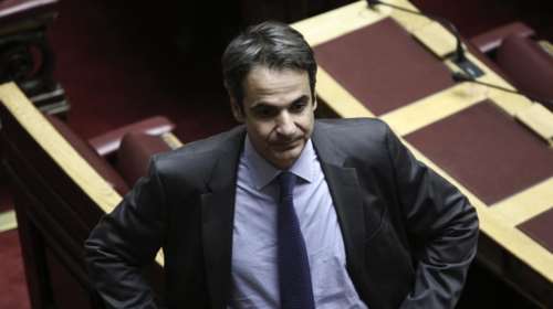 Ο Μητσοτάκης και οι... δύσκολες «γαλάζιες» ισορροπίες