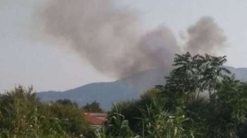 Σε εξέλιξη φωτιά στην Κέρκυρα - Οι άνεμοι δυσχεραίνουν την κατάσβεση