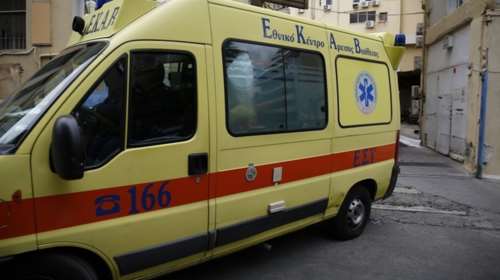 Λάρισα: Στην εντατική κοριτσάκι που το καταπλάκωσε καγκελόπορτα