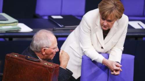 «Ύμνοι» σε Σόιμπλε από Μέρκελ: Το χρέος είναι μορφή αδικίας