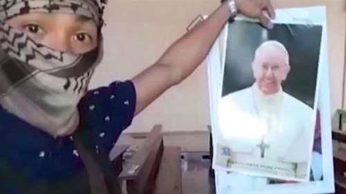 Οι τζιχαντιστές απειλούν ανοιχτά την Ιταλία και τον Πάπα