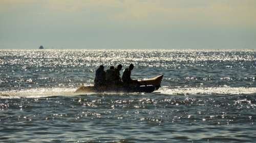 Δυο νεαροί τραυματίστηκαν κάνοντας «μπανάνα» στην Κέρκυρα