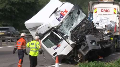 Τρομακτικό τροχαίο με 8 νεκρούς στη Μ. Βρετανία