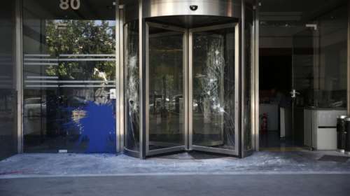 O Ρουβίκωνας «αδειάζει» το Μαξίμου για την επίθεση στον ΔΟΛ