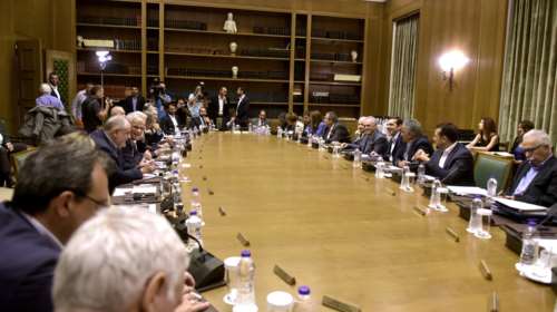 Πρώτο υπουργικό συμβούλιο μετά τις καλοκαιρινές διακοπές υπό τον Τσίπρα