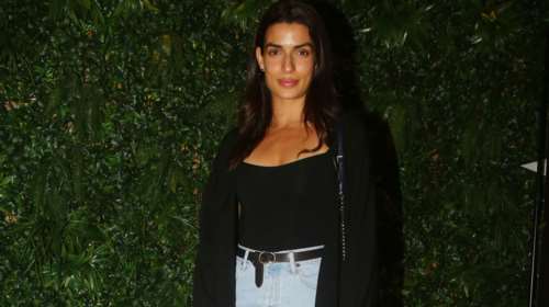 Τόνια Σωτηροπούλου: Επιστροφή στην πόλη με super μίνι και καλή διάθεση