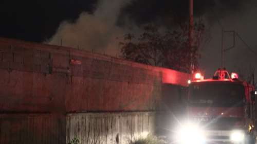 Φωτιά σε αποθήκη στις Αφίδνες