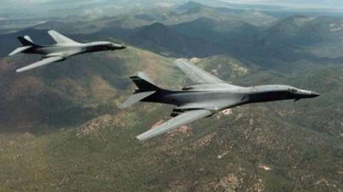 Αμερικανικά βομβαρδιστικά πάνω από την Κορέα