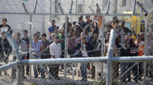 Aπέδρασαν από το κέντρο κράτησης στην Αμυγδαλέζα