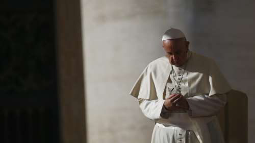 Ο Πάπας εξομολογείται: «Εκανα ψυχανάλυση, στο Βατικανό είμαι σαν σε κλουβί»