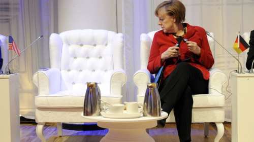 Σαρωτική νίκη της Μέρκελ προεξοφλεί και νέα δημοσκόπηση