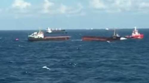 Πλοίο κόπηκε στα δύο και βούλιαξε στην Τουρκία