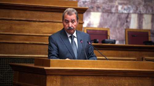 Πέλεκυς Κυριάκου σε Τραγάκη &amp; υιό για την έδρα στη Β'Πειραιά