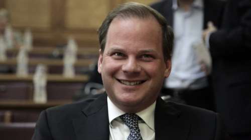 Πρώτη φορά ...καραμανλικά: «Ο ΣΥΡΙΖΑ μετακινήθηκε στο Κέντρο»