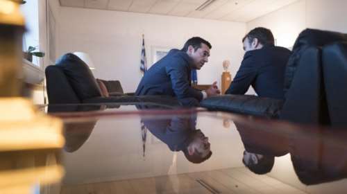 Spiegel: Εμμανουέλ Μακρόν, η «καλύτερη εκδοχή του Σόιμπλε»