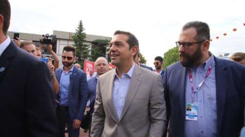 «Θερμή» υποδοχή στον Τσίπρα από τα συνδικάτα στην ΔΕΘ