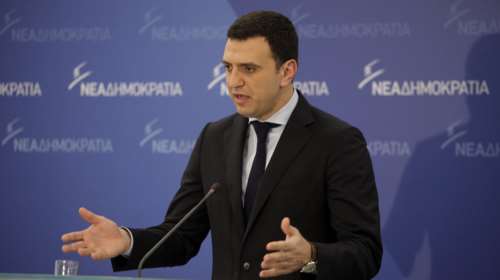 Βολές Κικίλια στην κυβέρνηση, στο Σαρωνικό ο Μητσοτάκης