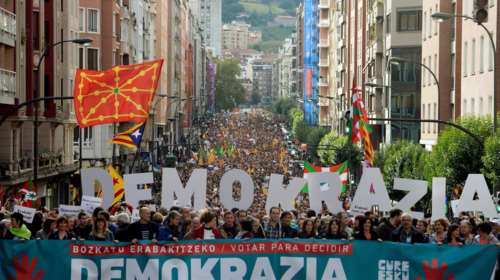 Νέα πορεία στη Μαδρίτη για το δημοψήφισμα στην Καταλονία
