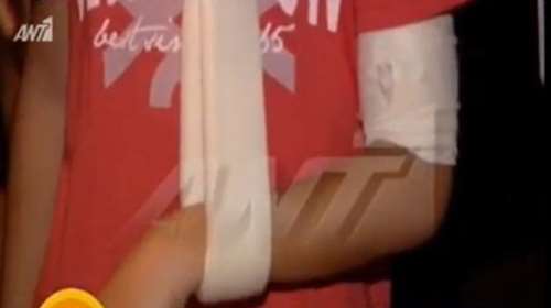 Μέσα στο χέρι του παιδιού από το Γαλάτσι βρίσκεται η σφαίρα (ΒΙΝΤΕΟ)