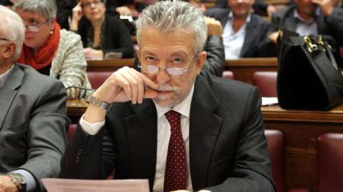 Δεκτή «φωτογραφική» τροπολογία για φόρο υπεραξίας ακινήτων