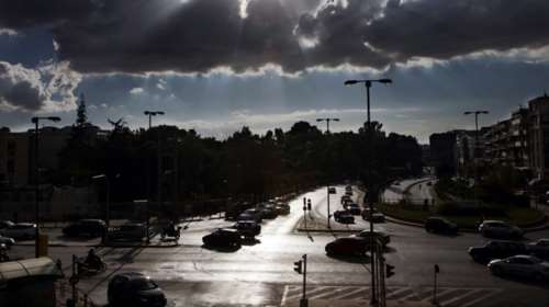 Φθινοπωρινός ο καιρός με βροχές και πτώση της θερμοκρασίας