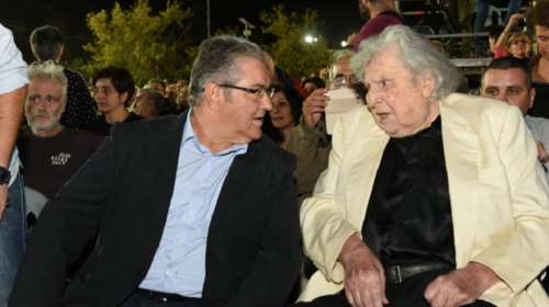 Συγκίνηση από την παρουσία του Μίκη στο Φεστιβάλ της ΚΝΕ (ΦΩΤΟ&amp;ΒΙΝΤΕΟ)