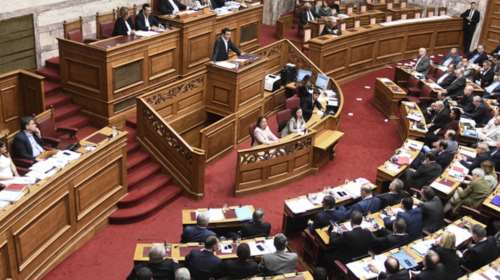 Live η συζήτηση στη Βουλή για τον Πάνο Καμμένο