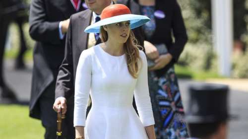 Βρετανίδα πριγκίπισσα ξεσάλωσε στη Σύμη:Εσπασε πιάτα &amp; χόρεψε στο τραπέζι